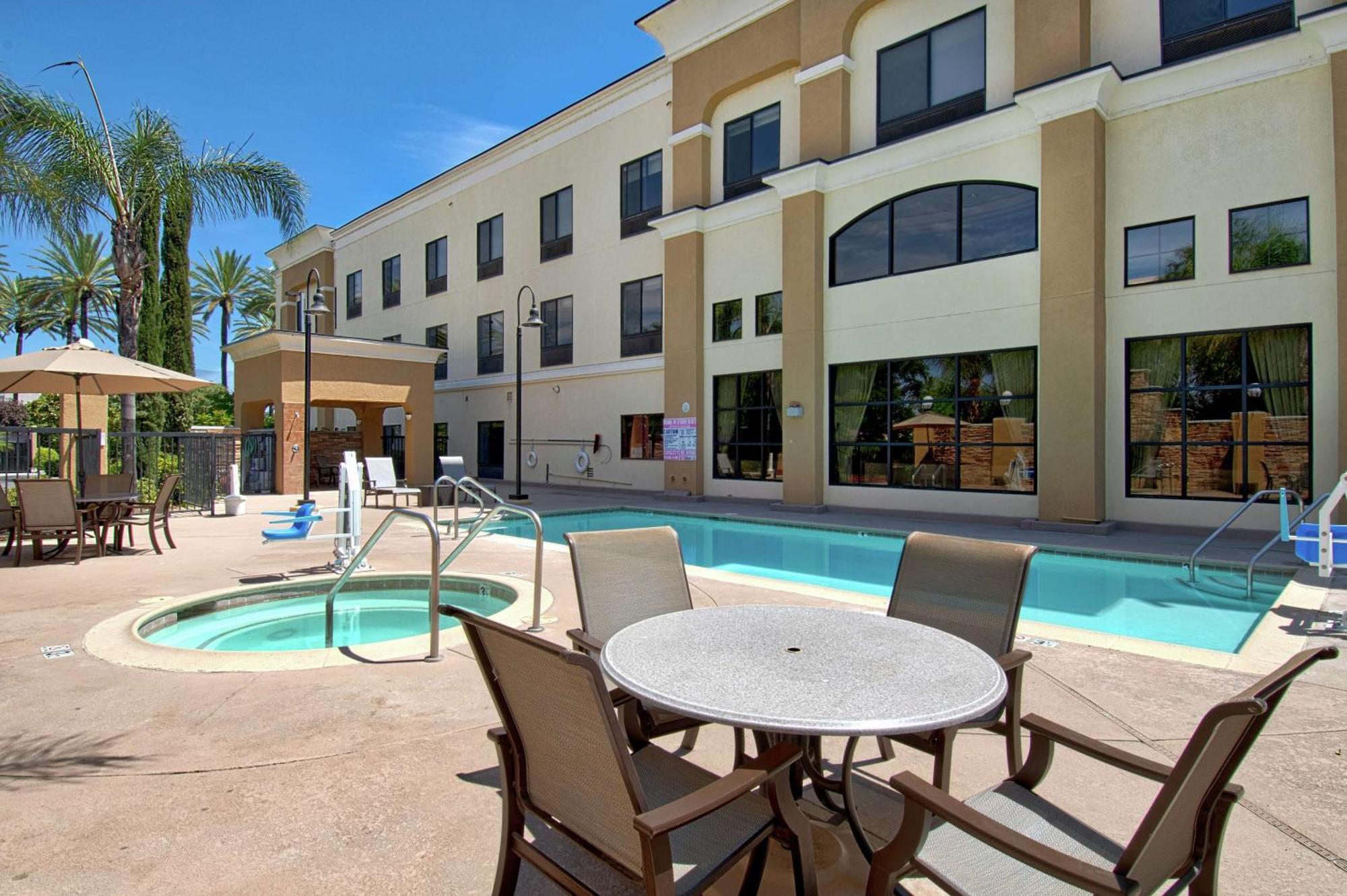 Hampton Inn & Suites By Hilton Hemet Menifee Murrieta Экстерьер фото