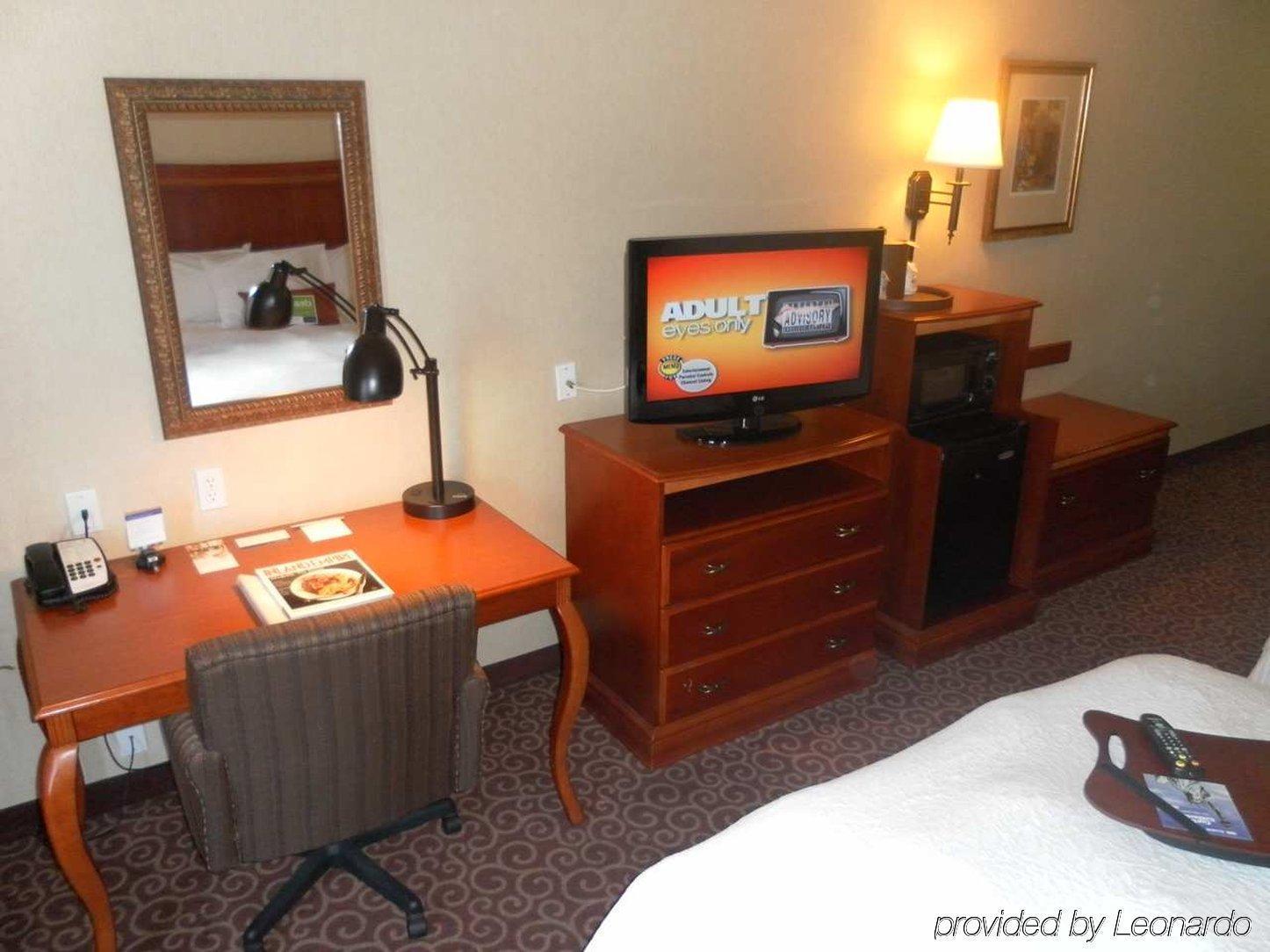 Hampton Inn & Suites By Hilton Hemet Menifee Murrieta Номер фото